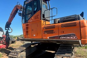 2017 Doosan 300  Harvesters and Processors